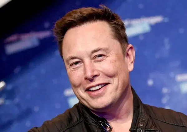 Come si risana un'azienda? Lo spiega Elon Musk: decimando i dipendenti. Ma quanti ne ha fatti fuori?