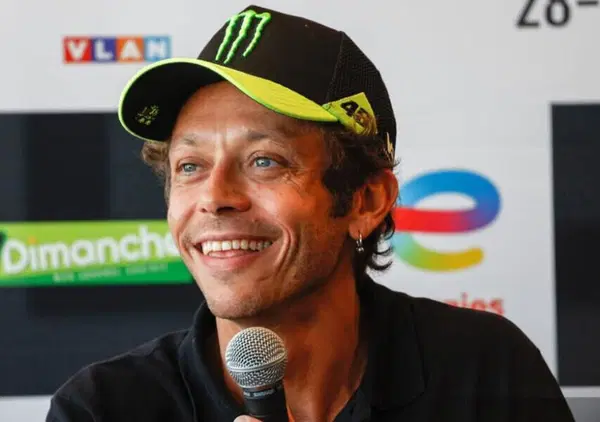 Valentino Rossi senza remore: "Oggi nello sport tutti si vogliono bene e sono finti, perch&eacute; chi &egrave; pi&ugrave; bravo..."