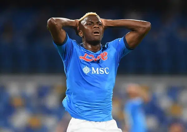 &Egrave; stata la mano di Dia: i rivali salernitani rovinano la festa Scudetto al Napoli, campione d'Italia senza poterlo dire. Ma la scaramanzia?