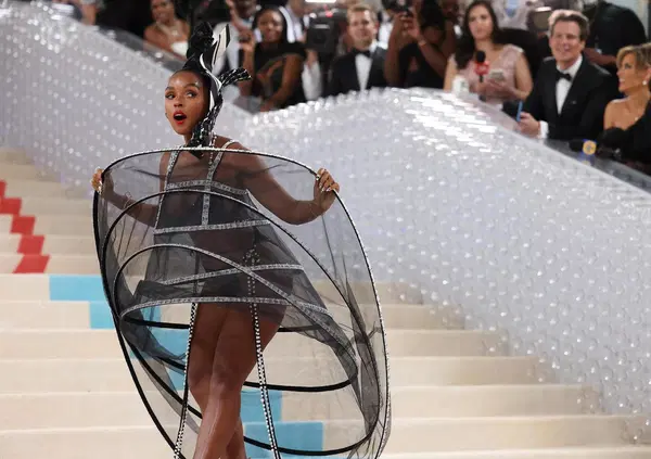 Met Gala 2023, il meglio (e il peggio) dei look delle star sul red carpet all'evento pi&ugrave; atteso dell'anno