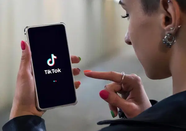 Ok, ma che caz*o &egrave; "apayinye", il nuovo slang dei giovani su TikTok?