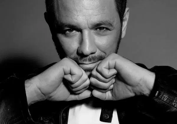 Lo scrittore Roberto Emanuelli: &ldquo;Psicofarmaci, disturbi e attacchi di panico? Non ho paura a dirlo: parlarne &egrave; una liberazione&rdquo;. E sul Premio Strega e lo snobismo&hellip;