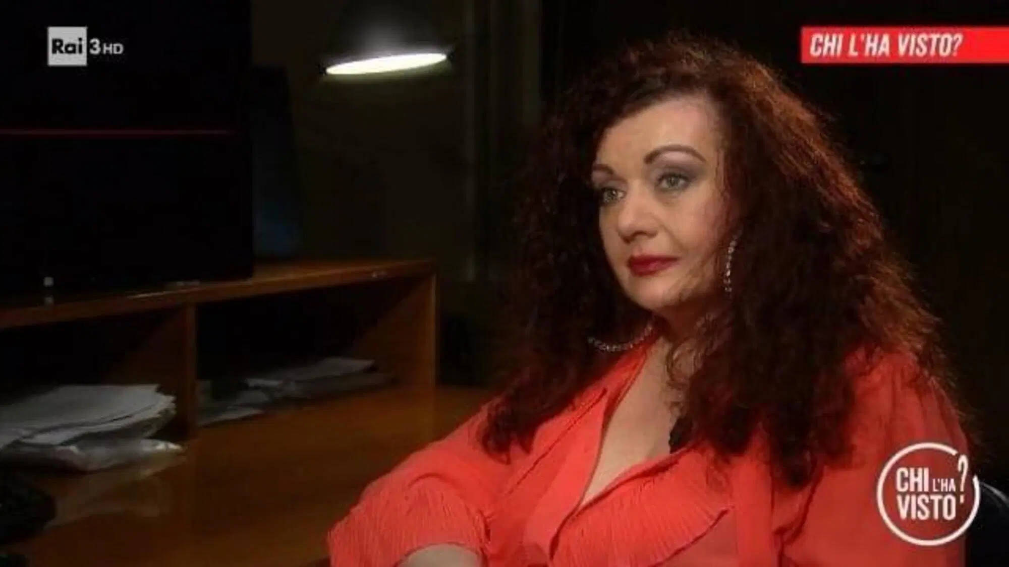 Jessica Rizzo, ex attrice pornografica, durante il suo intervento alla trasmissione "Chi l'ha visto"