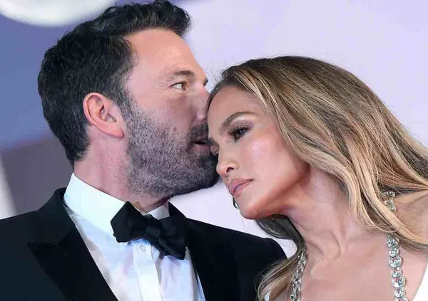 [VIDEO] Aria di crisi tra Ben Affleck e Jennifer Lopez? Si capisce da come lui le sbatte lo sportello dell'auto&hellip;