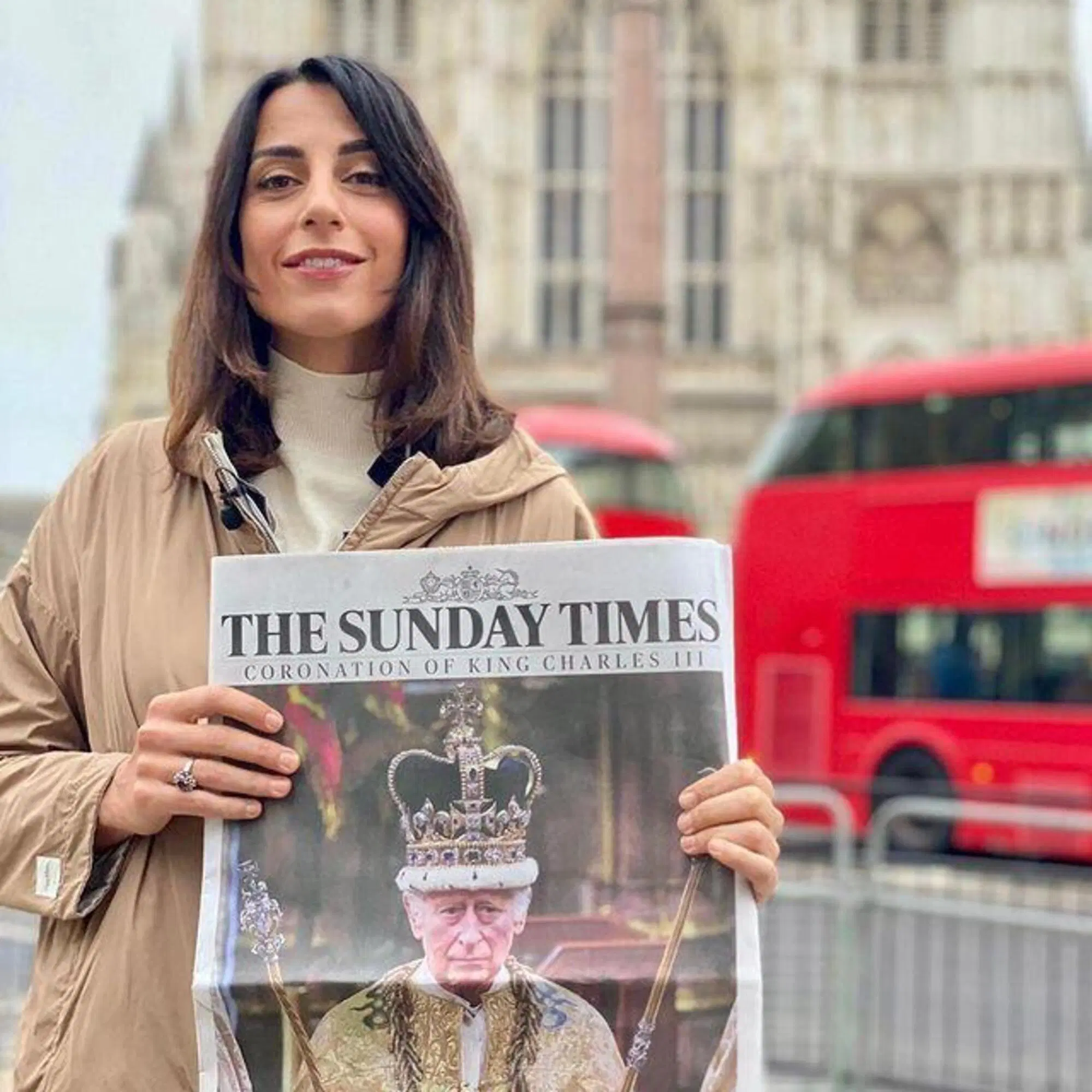 Giorgia Cardinaletti inviata per il Tg1 a Londra per l'incoronazione di Carlo III