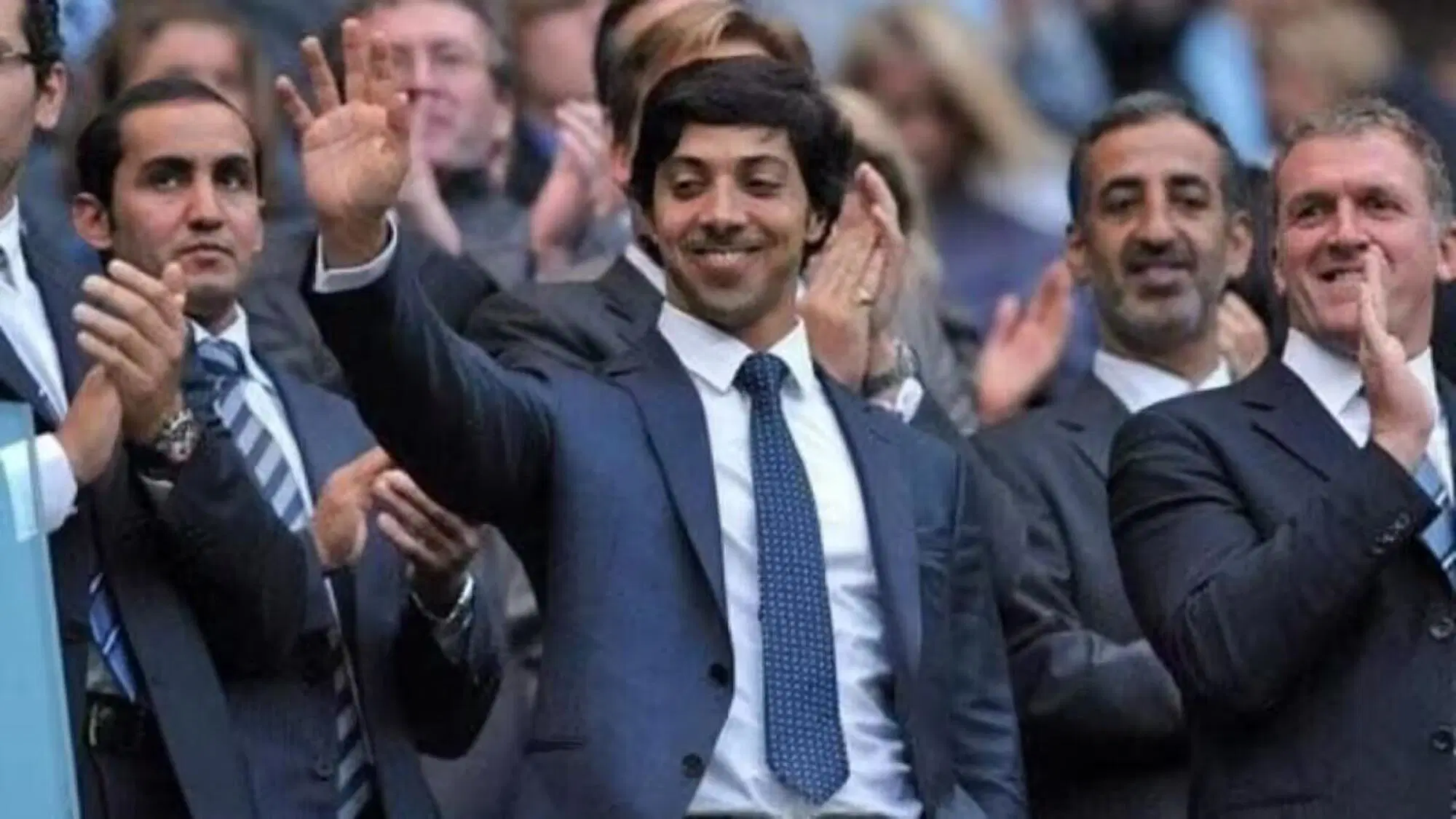 L'attuale proprietario del Manchester City, Manṣūr bin Zāyed Āl Nahyān 