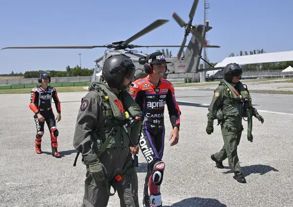 Maverick Vinales e Aleix Espargar&ograve; vanno d'accordo, ma sono in disaccordo! Uno vola, l'altro no...