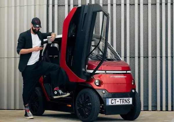 Arriva l'auto che si restringe per parcheggiare meglio: ecco quanto costa