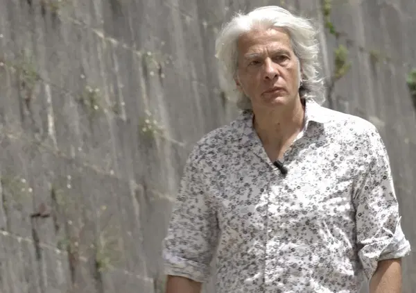 Pietro Orlandi, dopo quarant&rsquo;anni di ricerche, ci racconta gli aspetti umani della scomparsa della sorella Emanuela: &ldquo;Non l&rsquo;ho mai sognata, ma la penso ogni giorno&hellip;&rdquo; [VIDEO]