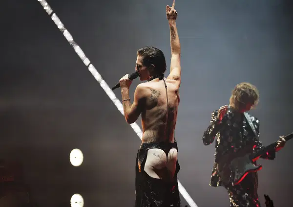 Coldplay, M&aring;neskin: perch&eacute; la blockchain pu&ograve; contrastare quei ca**o di bagarini