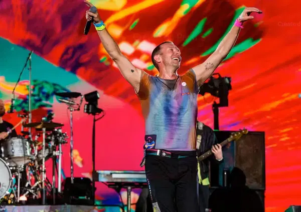 Metro chiusa, i fan dei Coldplay restano a piedi: a Sala sta sul ca**o San Siro?