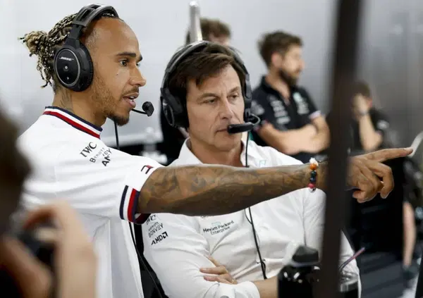 Il botta e risposta tra Lewis Hamilton e Toto Wolff in Austria: "Fan***o questa mer*a, voglio andare a casa"