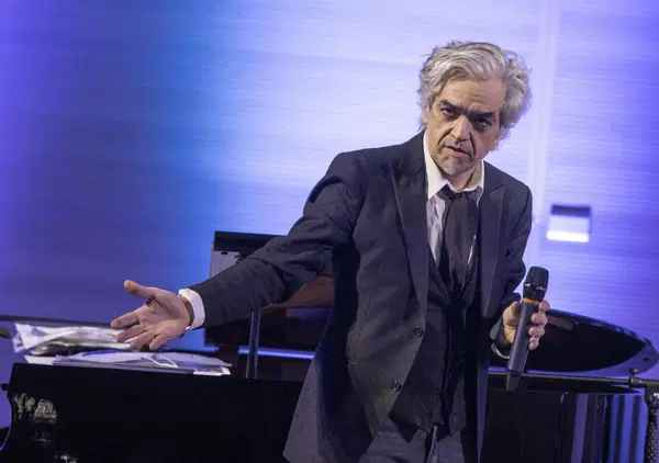 Morgan: &ldquo;Amadeus dittatore artistico? Artistico &egrave; un'offesa per gli artisti". E svela il messaggio a Fiorello...