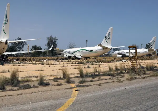 Chi ha voglia di una vacanza a Tripoli? Obiettivi e rischi dei nuovi voli Italia-Libia