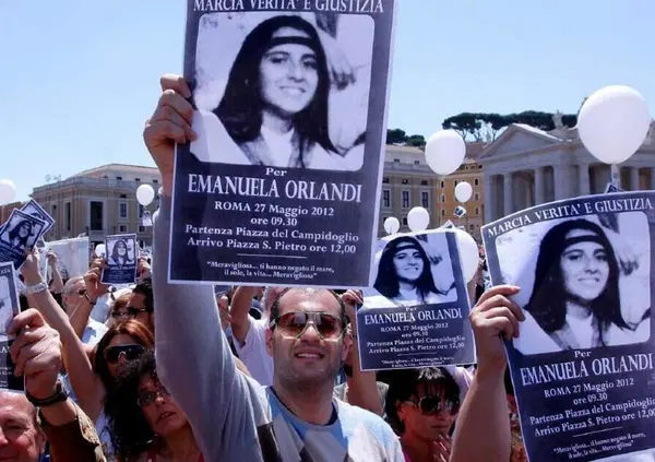 &ldquo;Con Emanuela Orlandi il Vaticano non c'entra nulla&rdquo;: ecco perch&eacute; secondo la tesi delle ragazze sparite in massa di Dagospia. E il fratello Pietro risponde