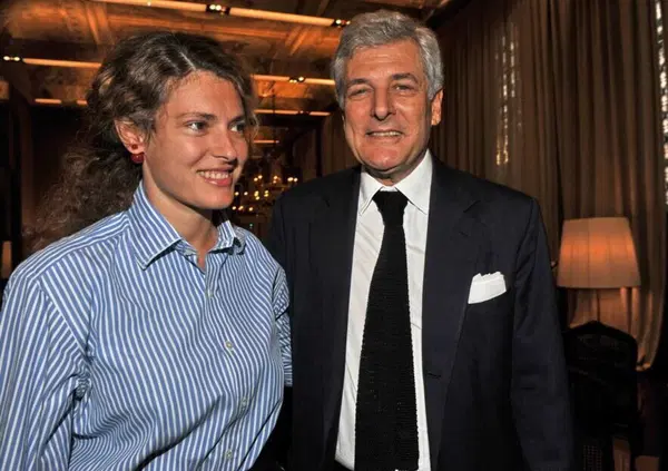 Barbara Alberti: "Elkann estraneo anche alla sua generazione. I giovani? Hanno avuto il cellulare come babysitter..."