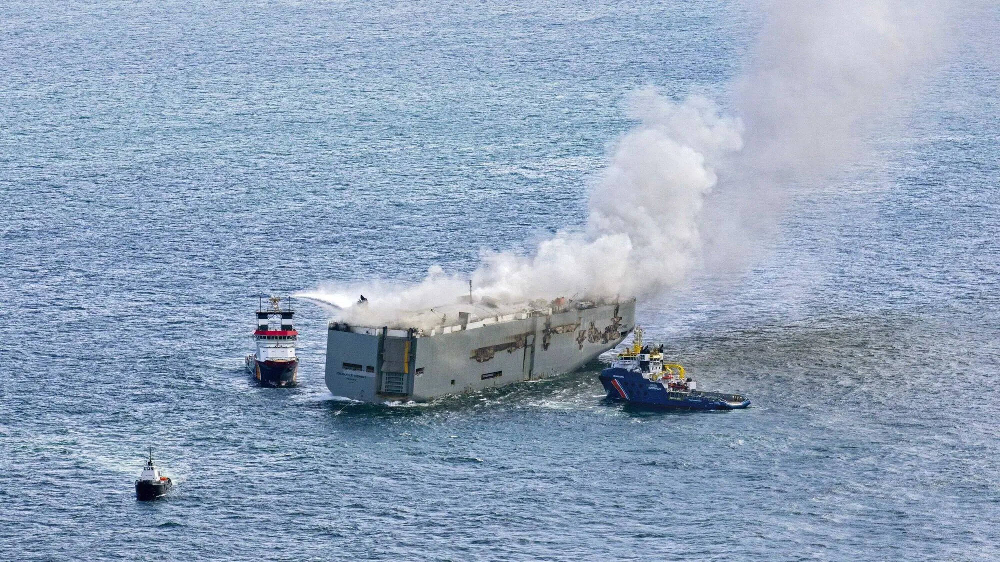 L'incendio sulla nave cargo Fremantle High