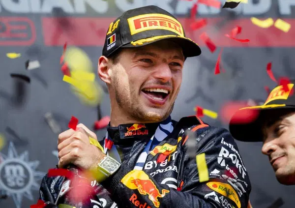 Max Verstappen show in conferenza stampa tra doppi sensi e risate: ecco cos'&egrave; successo 