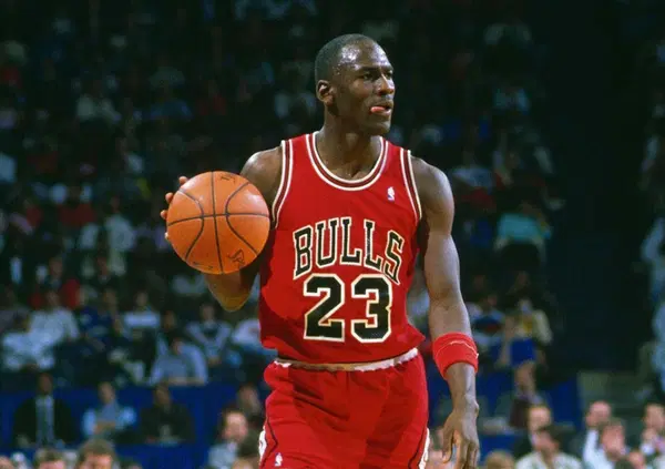 La Mercedes di Michael Jordan finisce all'asta e il prezzo &egrave; incredibile!