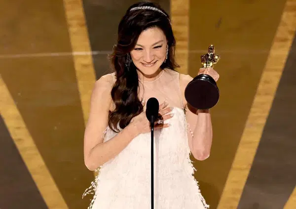 Perch&eacute; A24, casa di produzione indipendente di Everything Everywhere All At Once, &egrave; la pi&ugrave; audace e di successo del cinema contemporaneo 