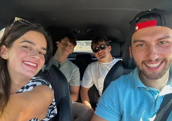 Leclerc "senza sedile" in Corsica: il passaggio in auto da due sconosciuti diventa virale