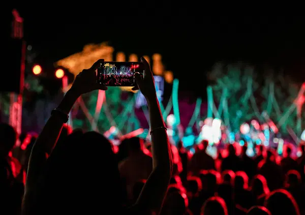 MOW goes to Festivalle di Agrigento, tra afrobeat e opere teatrali all'alba tra i tempi greci