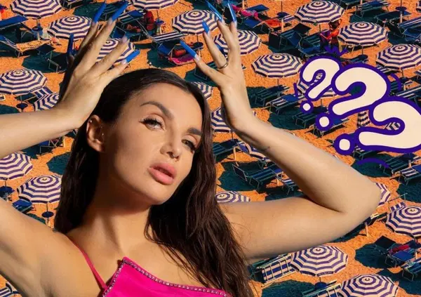 Lido bloccato perch&eacute; "la famosa cantante deve pranzare". Chi sar&agrave;? I social dicono Elettra Lamborghini