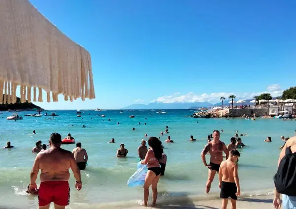 Alla ricerca di vacanze tranquille? Ecco quando e perch&eacute; non dovreste andare in Albania (nonostante il mare e i prezzi bassi)