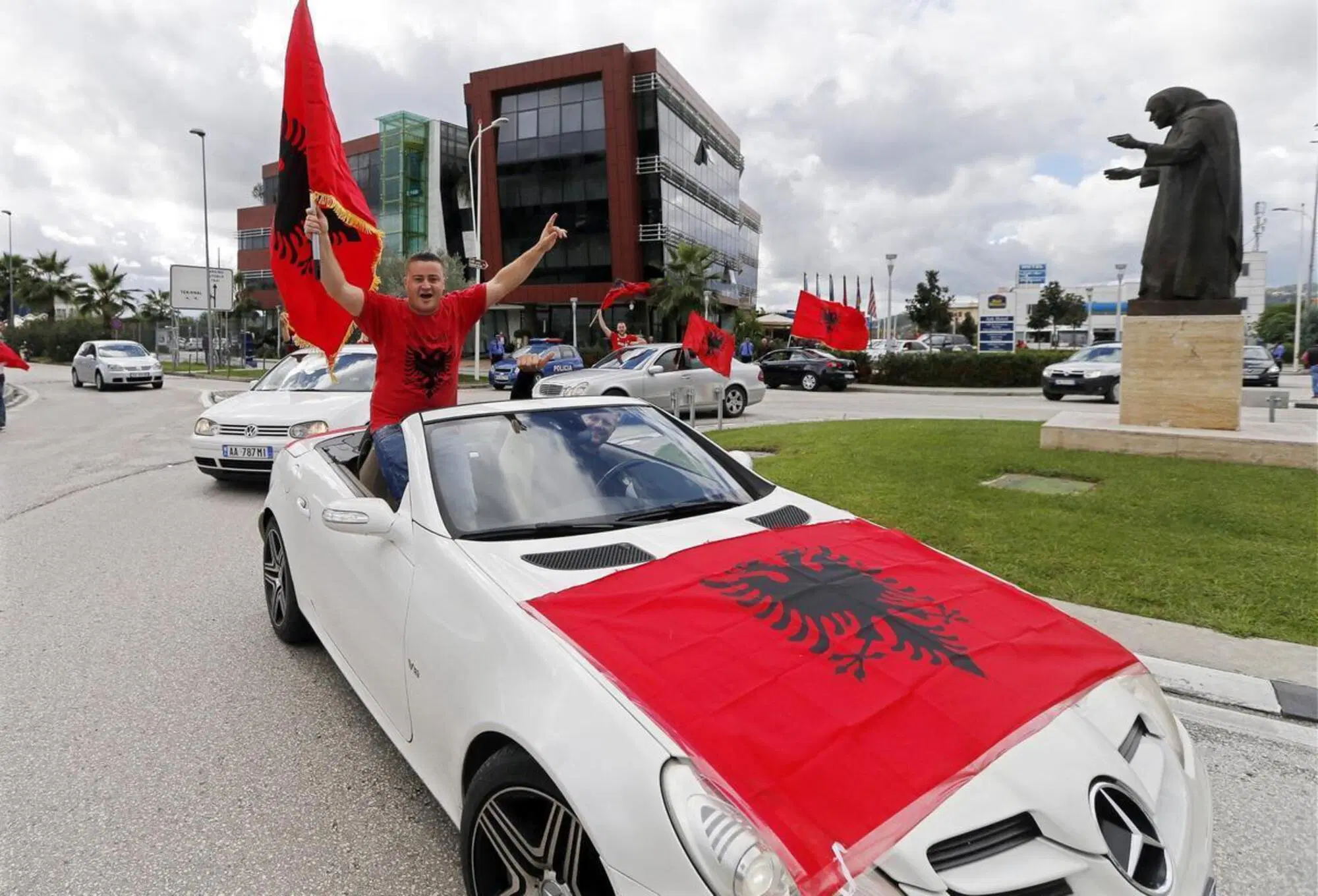 Mercedes in Albania, una vista tutt'altro che rara