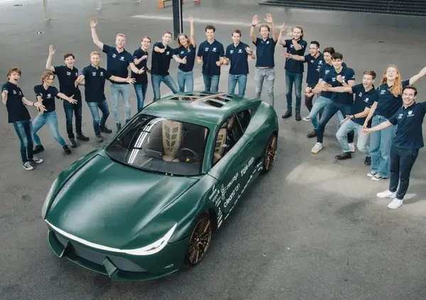 Dall'Olanda arriva Eterna, l&rsquo;auto elettrica pensata per durare per sempre: ecco come &egrave; fatta