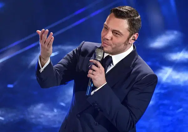 Tiziano Ferro e J-Ax, un feat che non lascia traccia se non un po' di inclusivit&agrave; (e di fastidio): &ldquo;Abbiamo vinto gi&agrave;&rdquo; nuovo inno del Pd?