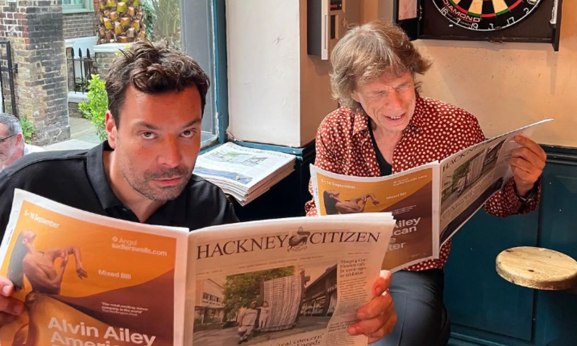 Mick Jagger con Jimmy Fallon e l'annuncio dell'album sull'Hackney Gazette