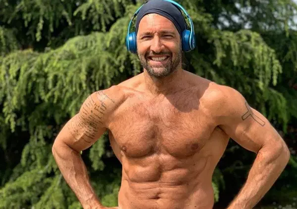 Walter messo a Nudo: abbiamo fatto seguire il suo webinar "per cambiare vita" a uno psicologo (vero) e il risultato vi stupir&agrave;