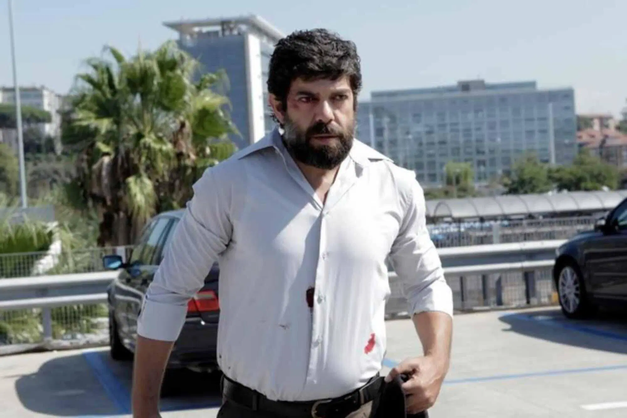 Pierfrancesco Favino nel film "Senza nessuna piet&agrave;"