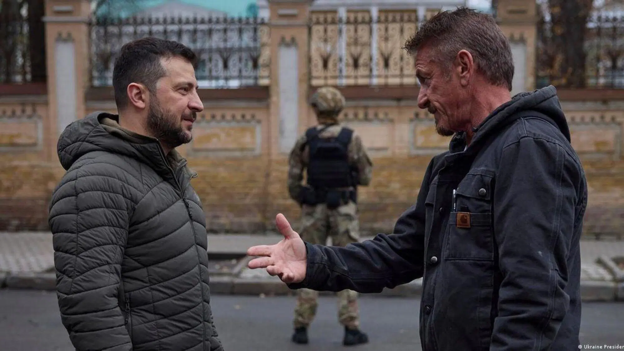 Sean Penn in Superpower con Volodymyr Zelensky