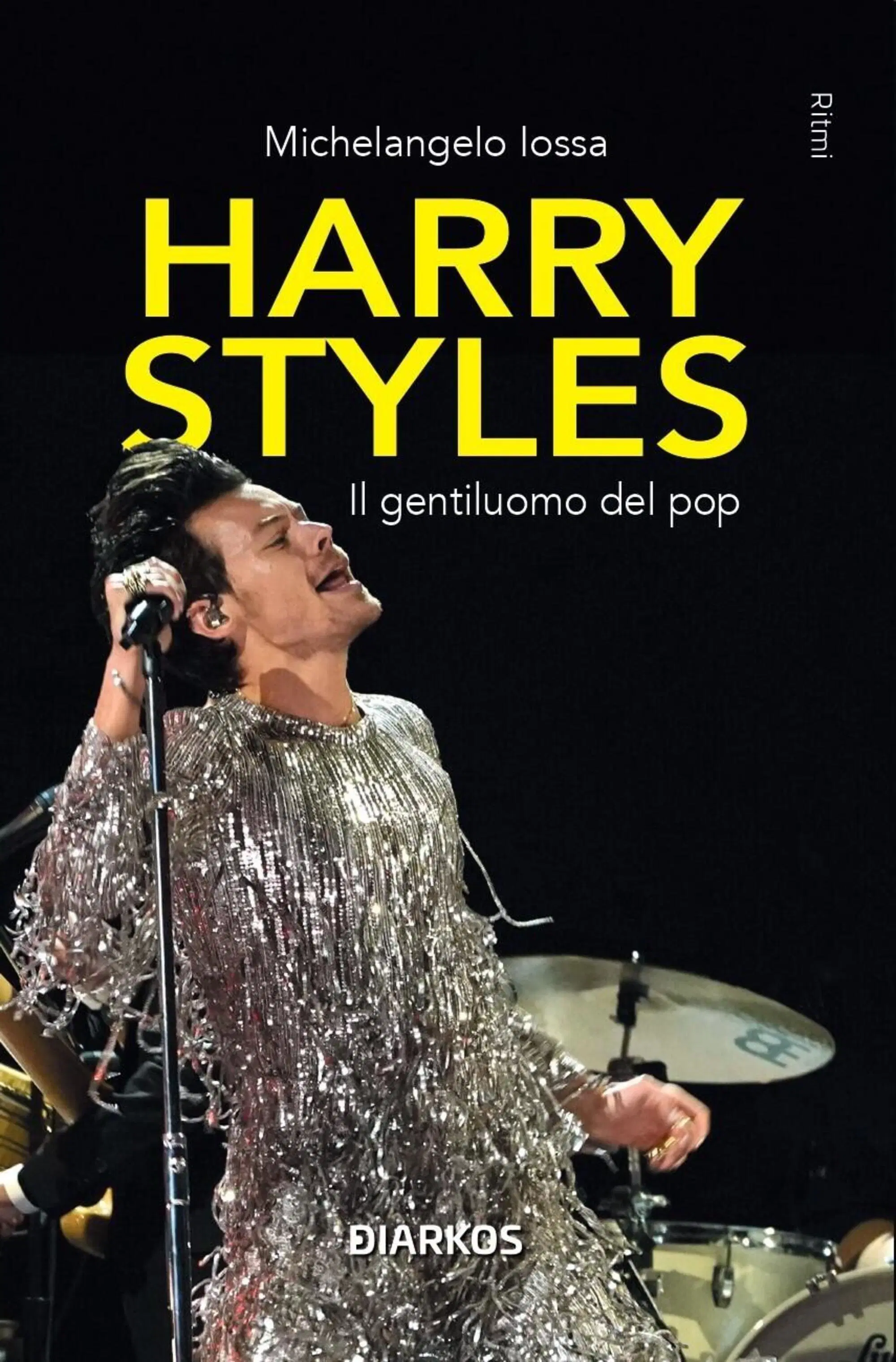 La copertina del libro "Harry Styles - Il gentiluomo del pop" edito da Diarkos