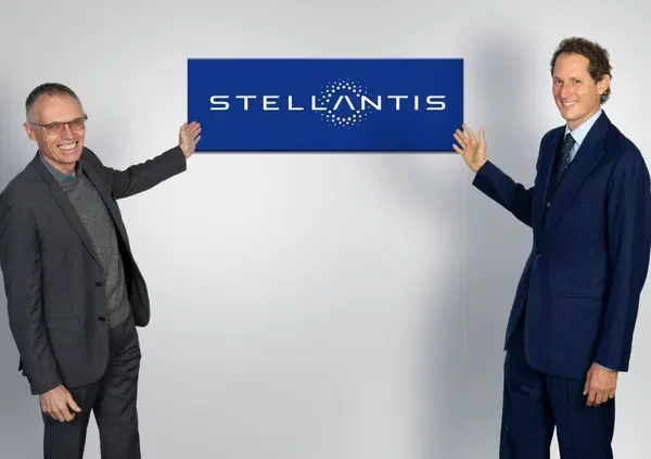 Dagospia contro Stellantis: "La nuova Fiat 600 elettrica &egrave; una..."