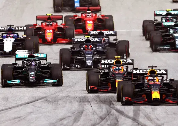 Apple TV+ vuole i diritti della Formula 1: cifra da capogiro per l'esclusiva della massima serie