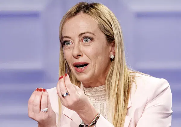 Dai Nobel ai migranti, tutti i nemici immaginari di Giorgia Meloni