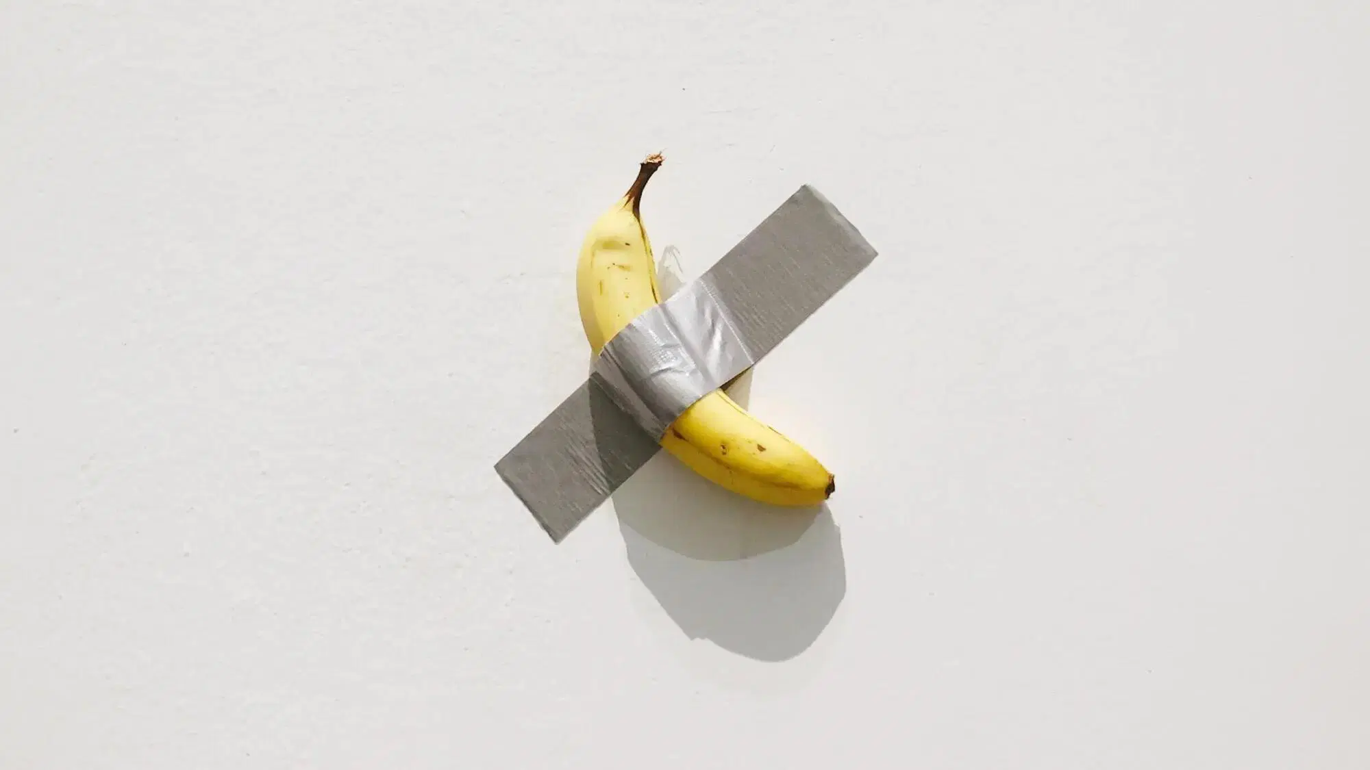 The Comedian, l'istallazione di Maurizio Cattelan 