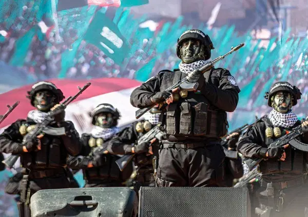 Ok, ma che caz*o c'entra Hamas con l'Isis? La brutalit&agrave; &egrave; la stessa, ma&hellip;