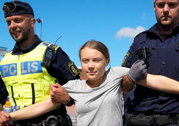 Greta Thunberg deve pagare una multa: ma un'ambientalista come lei usa l'auto? Il motivo &egrave; un altro...