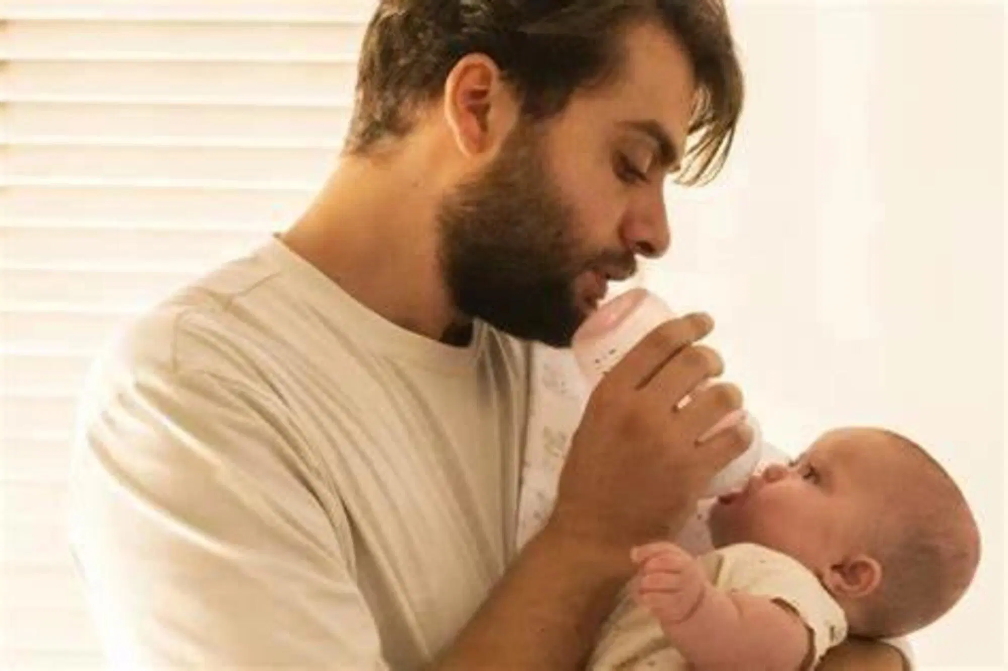 Pierluigi Gigante, che interpreta Luca Trapanese, in una scena del film "Nata per te"