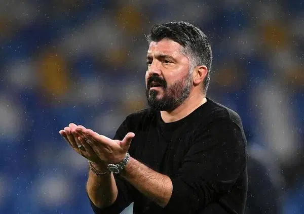 Ok, ma che caz*o &egrave; successo all'auto della sorella di Gattuso? Ha preso fuoco e per i carabinieri...