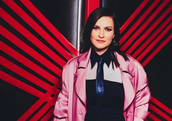 Il nuovo disco di Laura Pausini, Anime Parallele, &egrave; un'altra occasione persa: ma non per le ragioni che vi immaginate