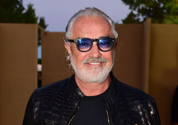 Croce e delizia dell'essere Flavio Briatore: la foto che ha diviso i fan