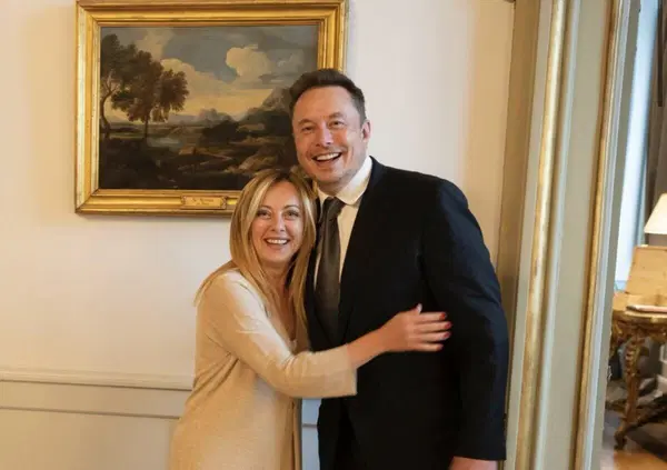 Elon Musk "contro" Giorgia Meloni: ecco cosa ha detto su intelligenza artificiale, lavoro e futuro