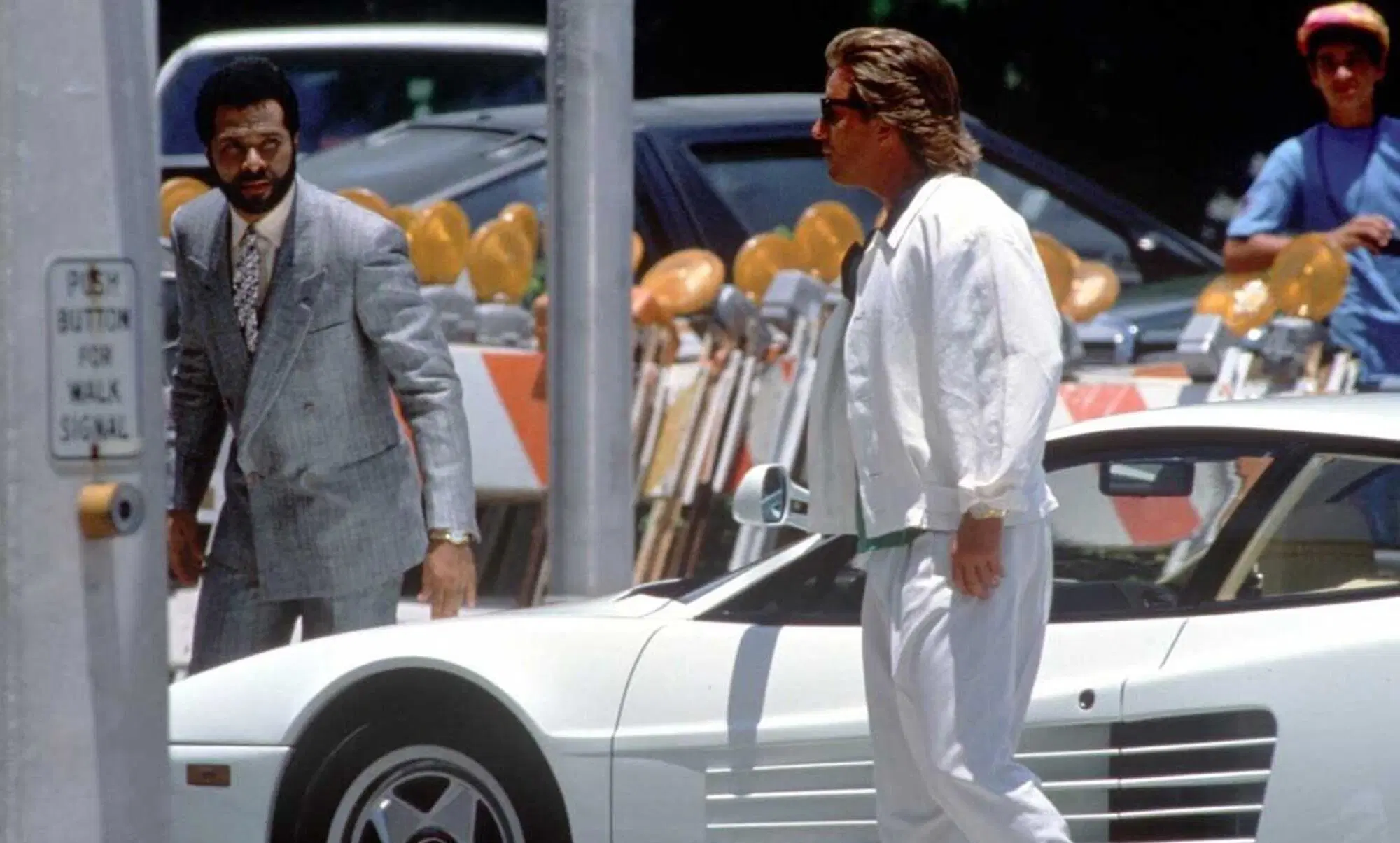 Don Johnson con la "contestata" Ferrari in Miami Vice