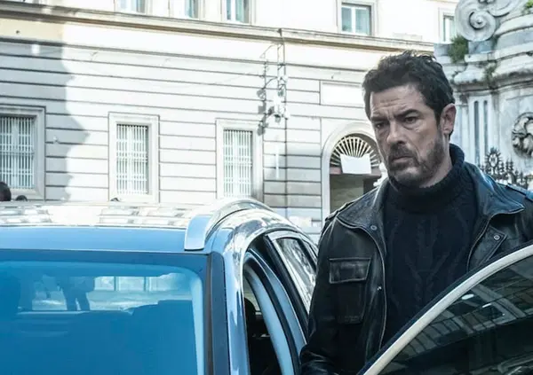 Gassmann &ldquo;murato vivo&rdquo; in auto a Roma contro l'assessore alla mobilit&agrave;: &ldquo;Il peggiore dai tempi dell&rsquo;Impero!&rdquo;