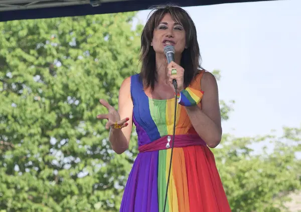 Vladimir Luxuria sui trans: &ldquo;Grande passo del Vaticano. Ora scommetto che anche Miss Italia cambier&agrave; il regolamento&rdquo;. E su Papa, matrimoni gay in Chiesa, Efe Bal e Vannacci&hellip;